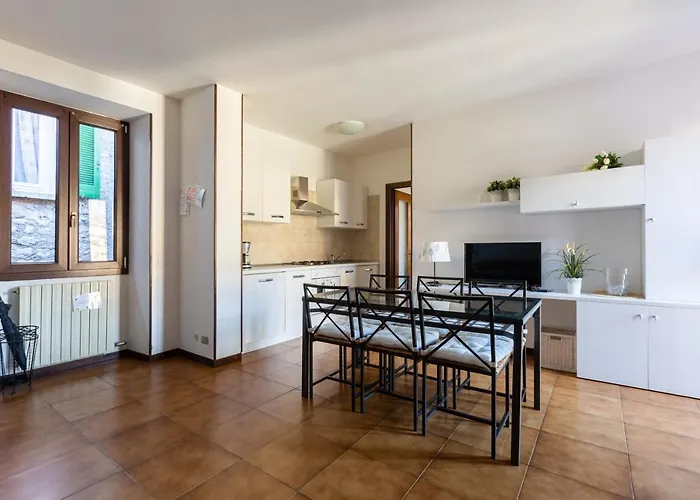 Mysa - Casa Chicca, Flat With Lake View Terrace Апартаменты